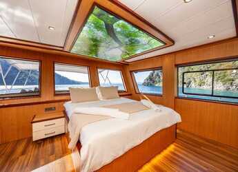 Rent a yacht in Ece Marina - Motoryacht Lila Trawler