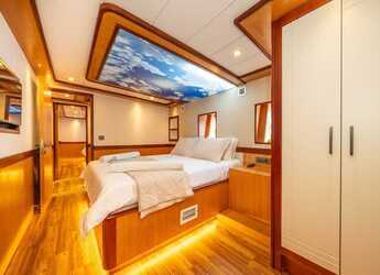 Rent a yacht in Ece Marina - Motoryacht Lila Trawler