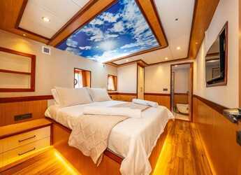 Rent a yacht in Ece Marina - Motoryacht Lila Trawler
