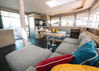 Noleggiare catamaran in Porto Olbia - Lagoon 55