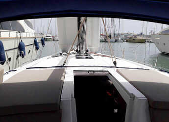Chartern Sie segelboot in Marina Zeas - Oceanis 46.1