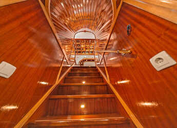 Rent a yacht in Rijeka - Motoryacht Korab