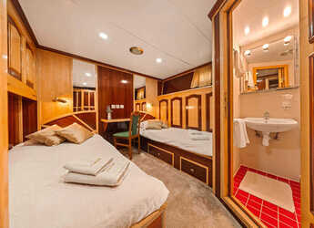 Rent a yacht in Rijeka - Motoryacht Korab