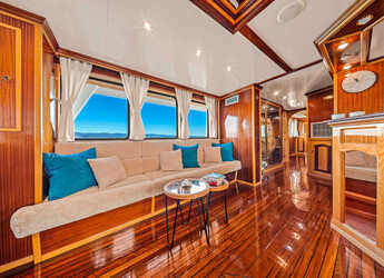 Rent a yacht in Rijeka - Motoryacht Korab