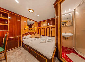 Rent a yacht in Rijeka - Motoryacht Korab