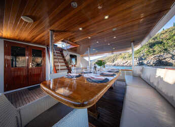 Rent a yacht in Rijeka - Motoryacht Korab