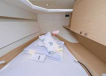 Chartern Sie motorkatamaran in Trogir (ACI marina) - Fountaine Pajot MY 37