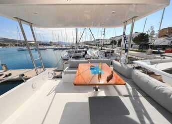 Chartern Sie motorkatamaran in Trogir (ACI marina) - Fountaine Pajot MY 37
