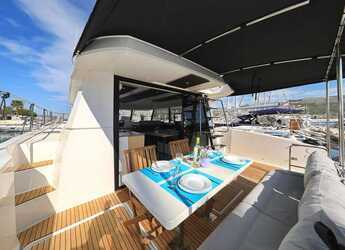 Chartern Sie motorkatamaran in Trogir (ACI marina) - Fountaine Pajot MY 37