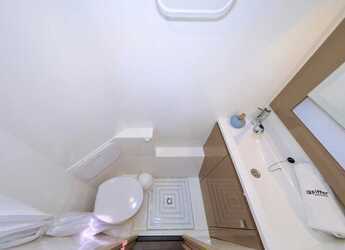 Chartern Sie motorkatamaran in Trogir (ACI marina) - Fountaine Pajot MY 37