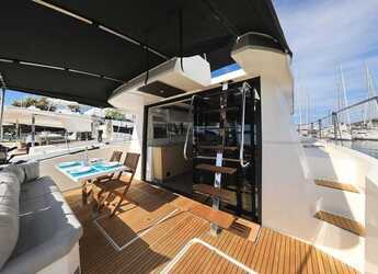 Chartern Sie motorkatamaran in Trogir (ACI marina) - Fountaine Pajot MY 37