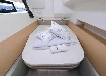 Chartern Sie motorkatamaran in Trogir (ACI marina) - Fountaine Pajot MY 37