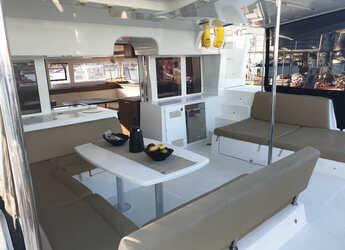 Noleggiare catamaran in Vlychada Marina - Lagoon 450 Fly