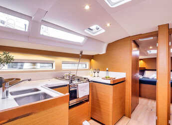 Chartern Sie segelboot in Nea Peramos - Sun Odyssey 490 4 cabins