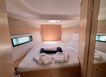 Rent a sailboat in Cecina - Bavaria C42