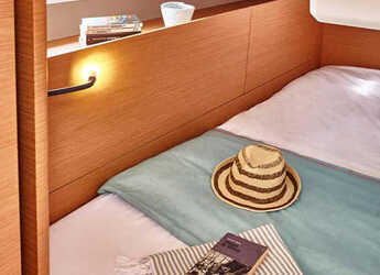 Rent a sailboat in ACI Jezera - Sun Odyssey 440 - 4 cab.