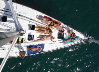 Chartern Sie segelboot in Adhamas - Cyclades 50.5