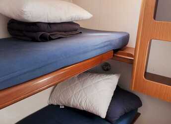 Chartern Sie segelboot in Adhamas - Cyclades 50.5