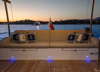 Rent a power catamaran  in Marina Gouvia - Fountaine Pajot MY6