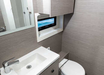 Alquilar catamarán a motor en Port Zakinthos - Fountaine Pajot MY6