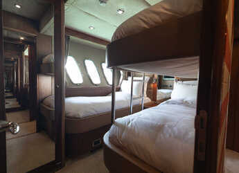 Chartern Sie yacht in Ao Po Grand Marina - Sunseeker 90