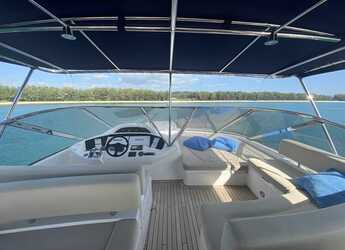 Chartern Sie yacht in Ao Po Grand Marina - Sunseeker 90