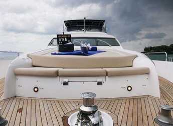 Chartern Sie yacht in Ao Po Grand Marina - Sunseeker 90