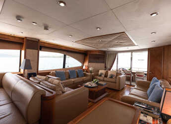 Chartern Sie yacht in Ao Po Grand Marina - Sunseeker 90