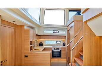 Chartern Sie motorboot in Ornos bay - Omikron OT60