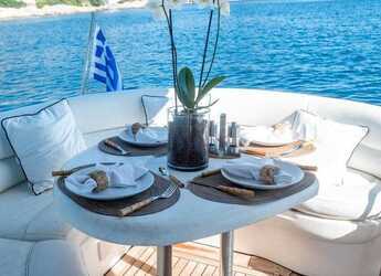 Chartern Sie motorboot in Ornos bay - Sealine S37