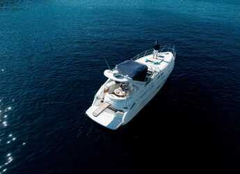 Chartern Sie motorboot in Ornos bay - Sealine S37