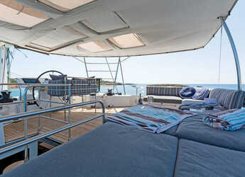 Louer catamaran à Trget Port - Lagoon 560