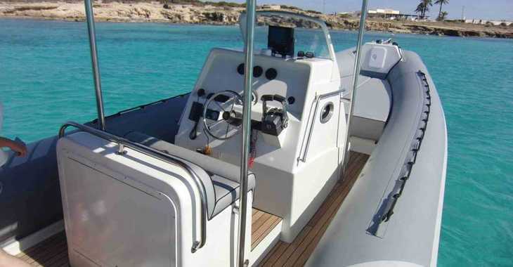 Chartern Sie schlauch-/beiboot in Marina Ibiza - Sacs S33 X-File (Day charter only)