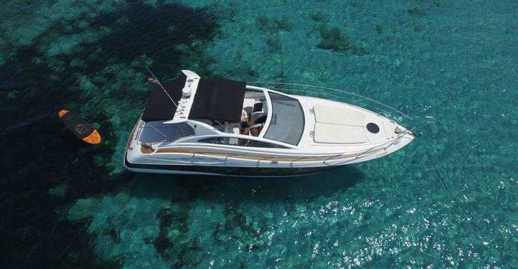 Chartern Sie yacht in Marina Ibiza - Astondoa 40