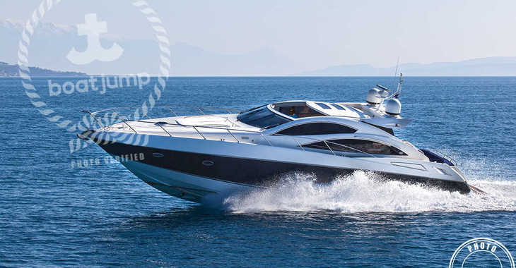 Chartern Sie yacht in Marina Ibiza - Sunseeker Predator 62