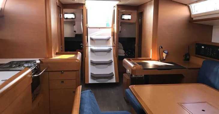 Rent a sailboat in Muelle de la lonja - Sun Odyssey 519