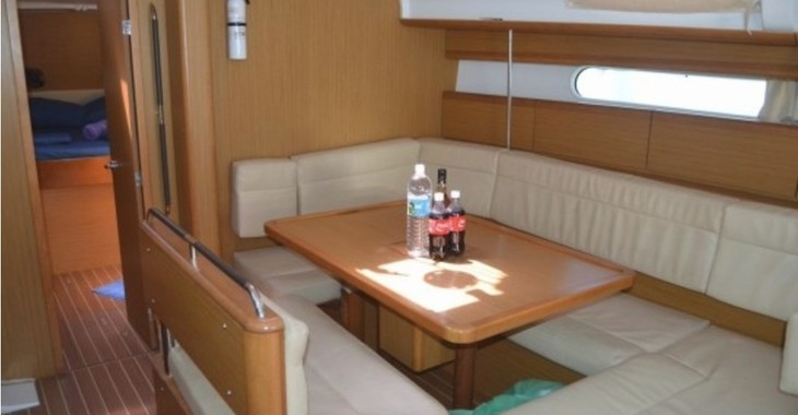 Rent a sailboat in True Blue Bay Marina - Sun Odyssey 44i