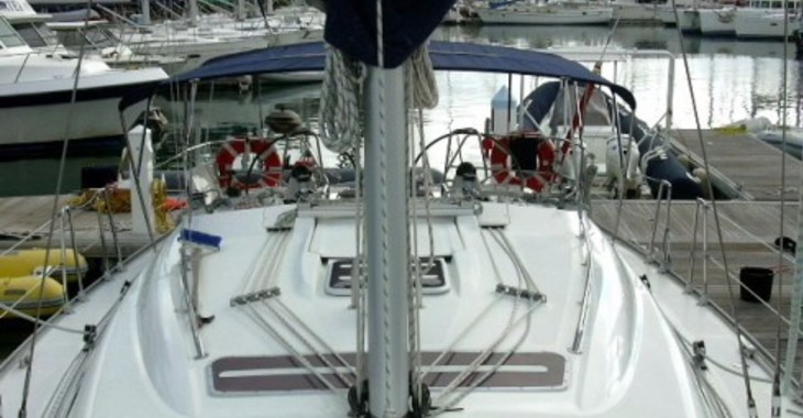 Chartern Sie segelboot in True Blue Bay Marina - Bavaria 42