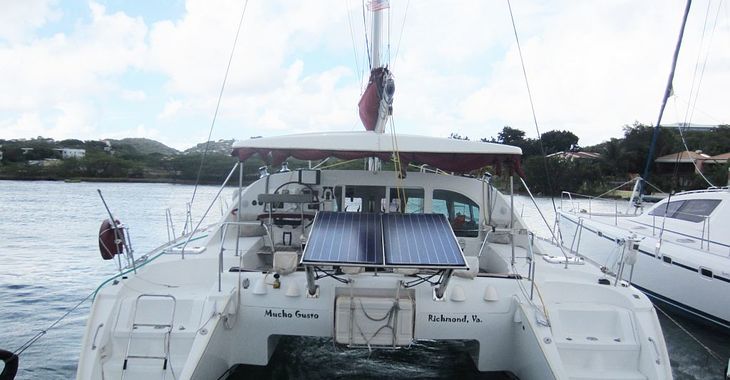 Chartern Sie katamaran in True Blue Bay Marina - Lagoon 410