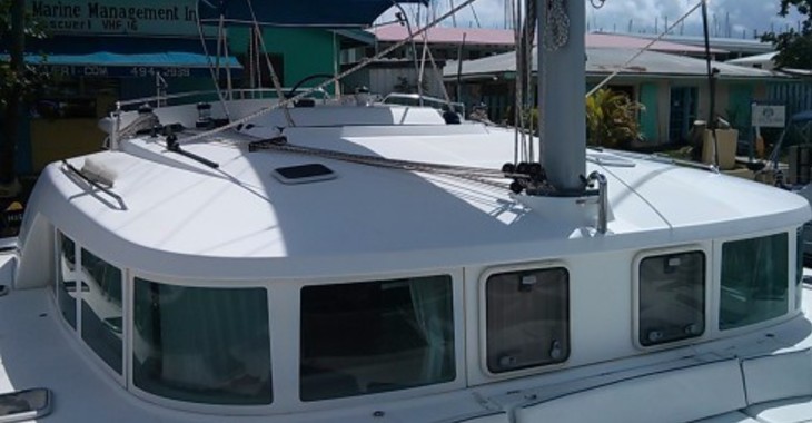 Rent a catamaran in Blue Lagoon - Lagoon 440