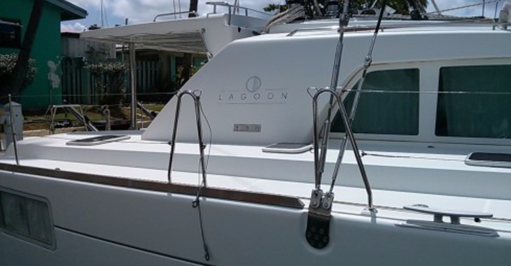 Alquilar catamarán en Blue Lagoon - Lagoon 440