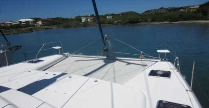 Rent a power catamaran  in Blue Lagoon - Leopard 46