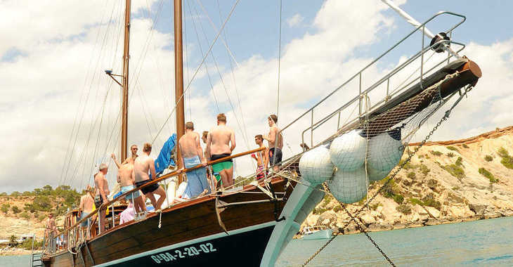 Rent a schooner in L'Ametlla de Mar - Green Gullet