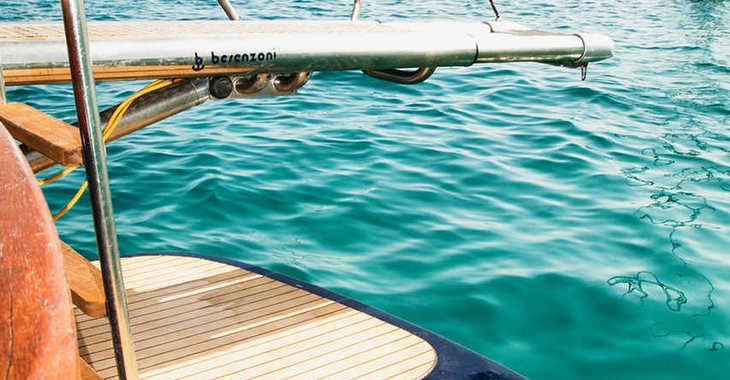 Rent a sailboat in Marina Botafoch - Patrone Moreno 42