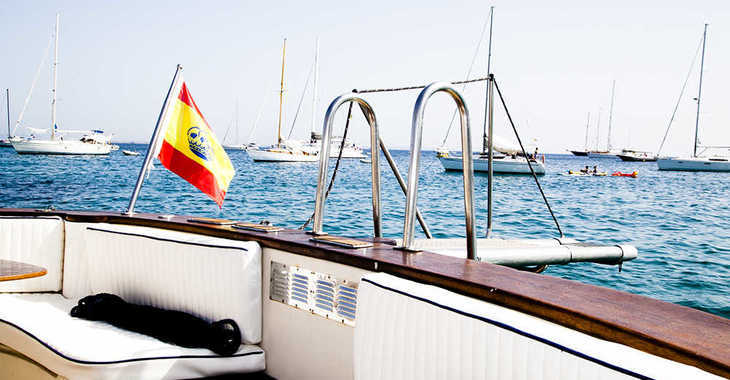 Rent a sailboat in Marina Botafoch - Patrone Moreno 42