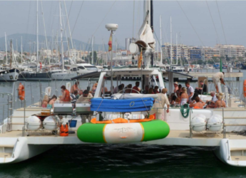 Alquilar catamarán en Port Olimpic de Barcelona - Catamarán vela 97