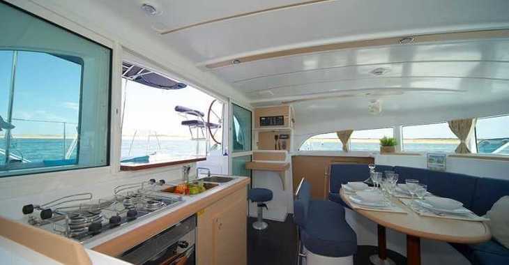 Alquilar catamarán en Motril - Lagoon 380