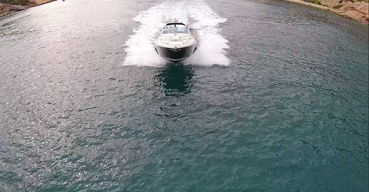 Chartern Sie yacht in Port of Santa Eulària  - Cranchi 43 Mediterránea