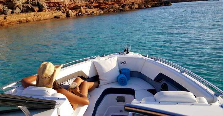 Chartern Sie motorboot in Marina Ibiza - Monterey 278SS