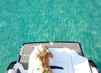 Rent a motorboat in Marina Ibiza - Monterey 278SS